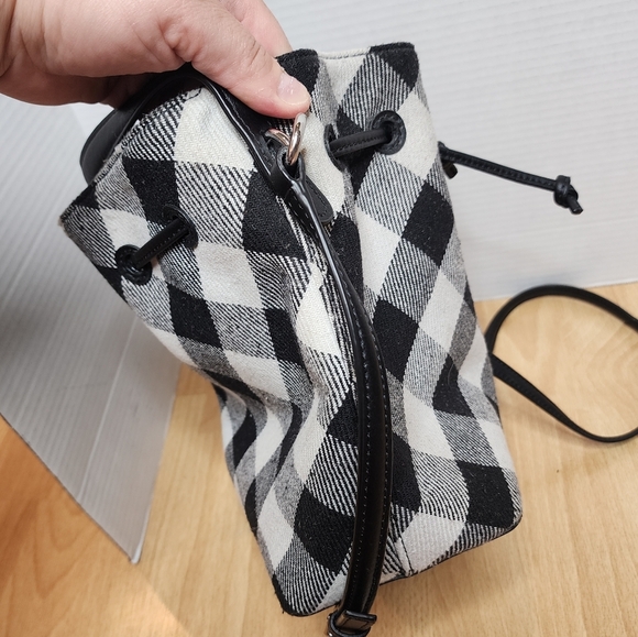 Talbots Crossbody Bucket bag leathe4 wool-blend black white checkered - Picture 10 of 15